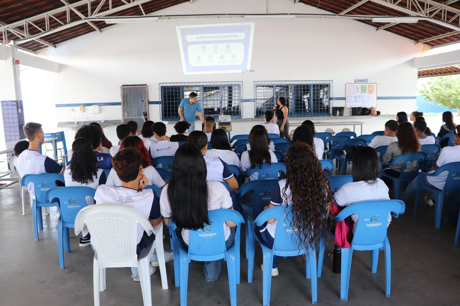 Facape leva conhecimento sobre fraudes online e proteção de dados para escolas de Petrolina