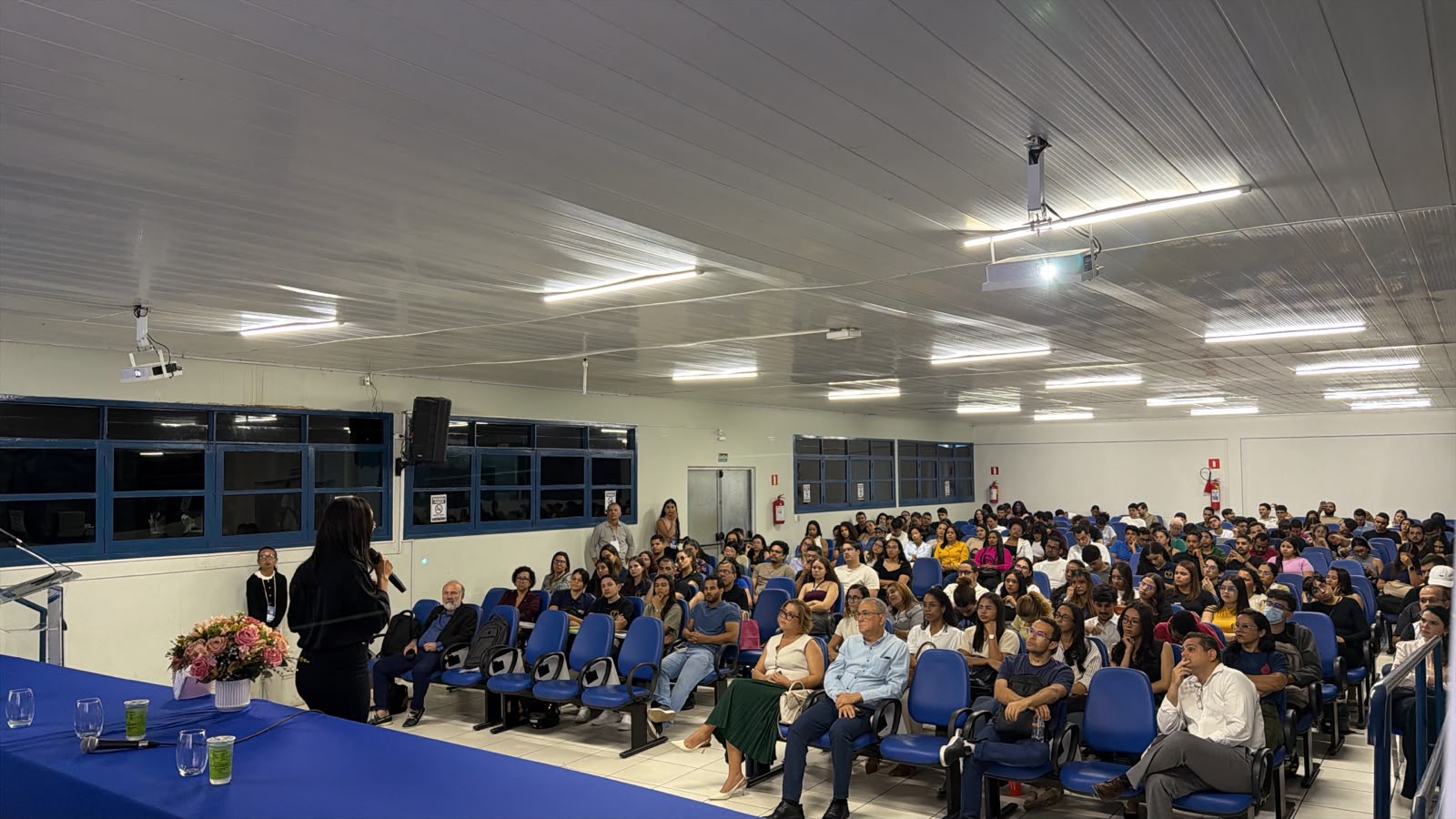 FACAPE promove noite de conhecimento e inspiração em celebração ao Dia do Administrador