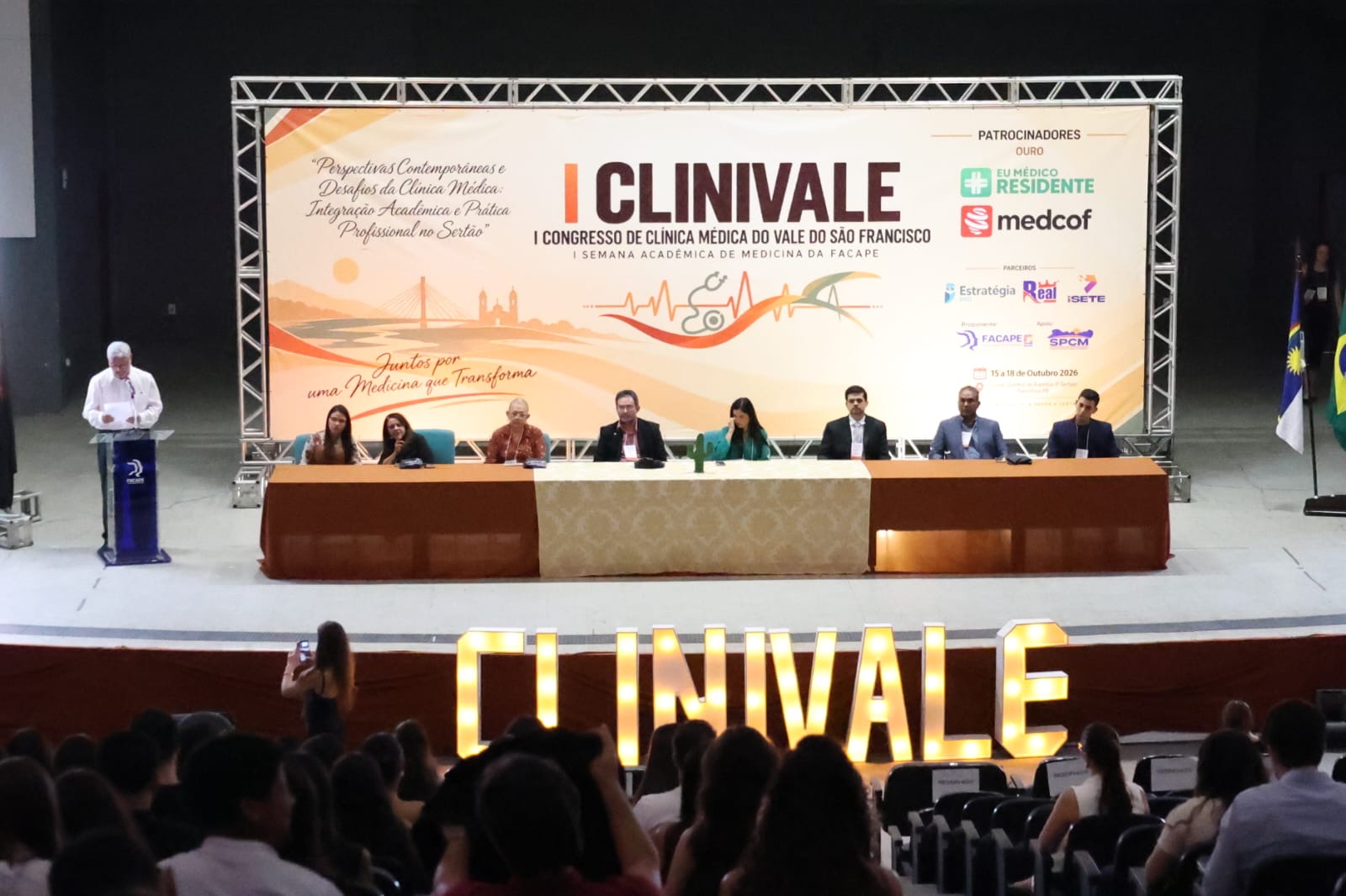 Facape abre Congresso de Clínica Médica com cerca de 500 participantes em palestras, debates e apresentação de trabalhos